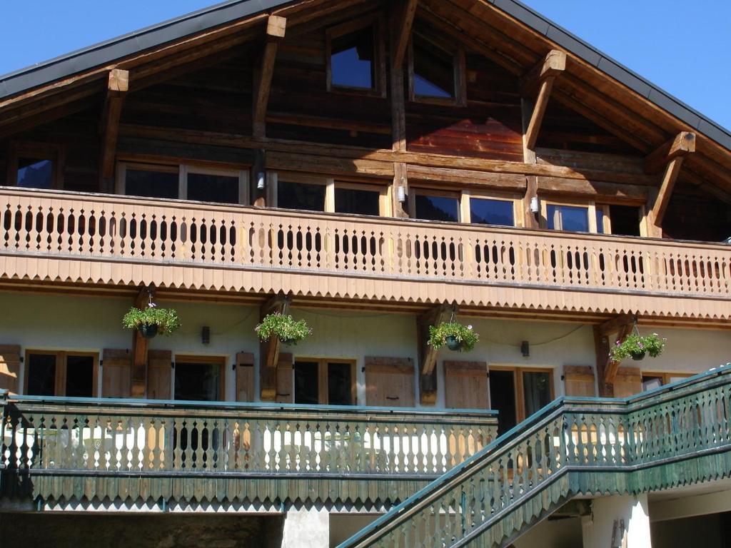 La Ferme Du Chateau Ла-Шапель-д'Абонданс Экстерьер фото