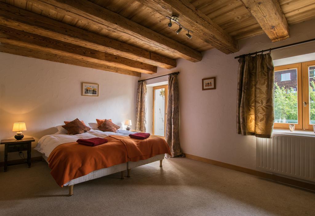 La Ferme Du Chateau Ла-Шапель-д'Абонданс Экстерьер фото